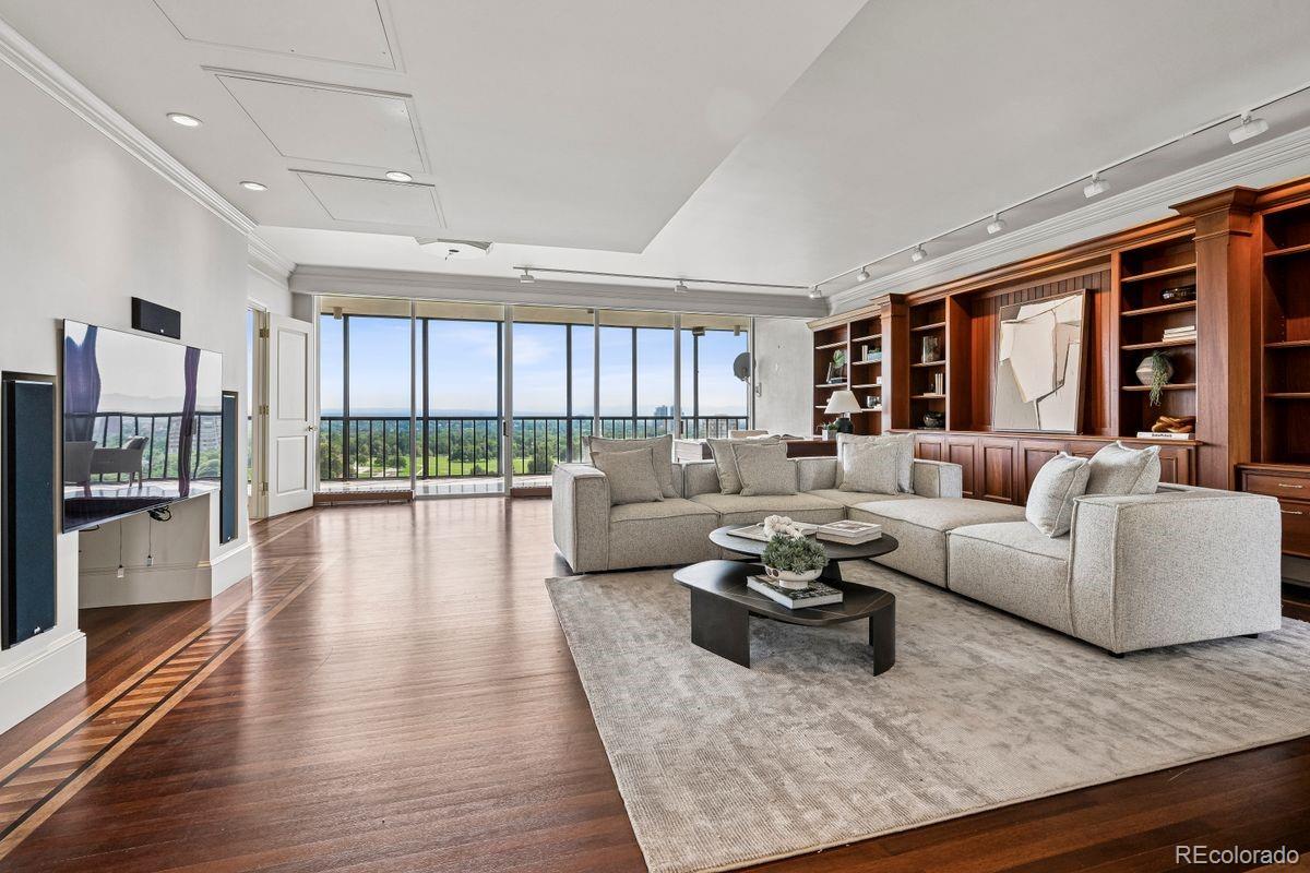 1201 N Williams Street Unit: 17A