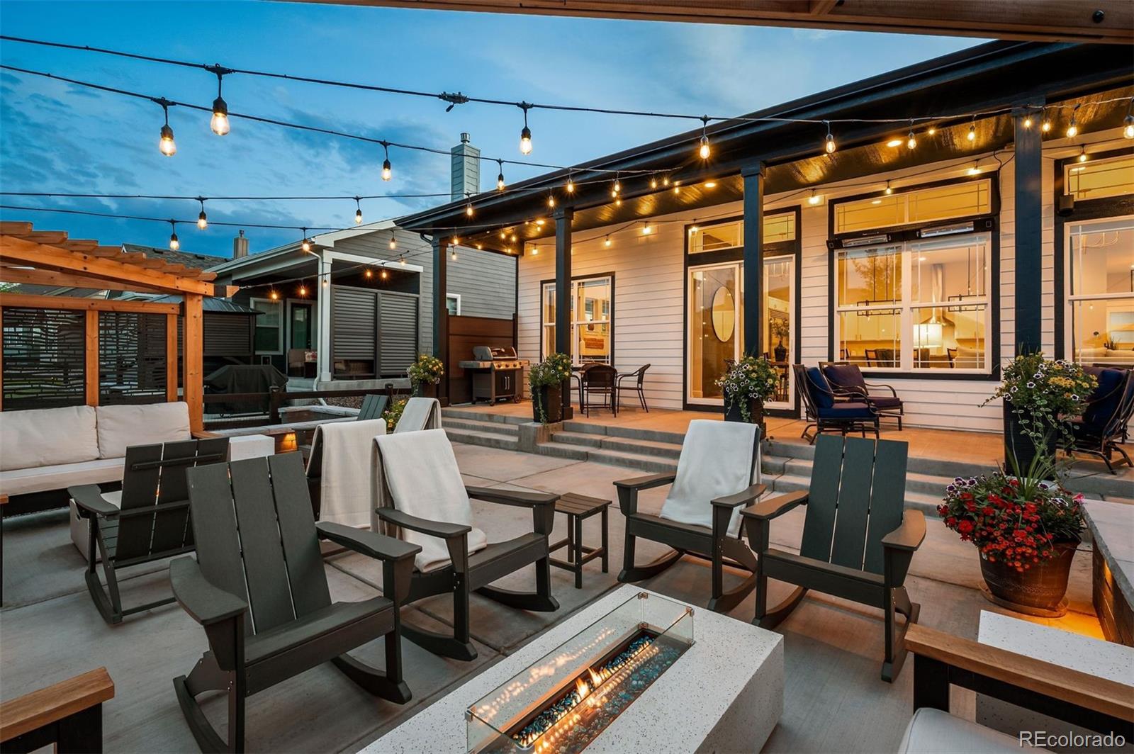 8758 S Quatar Street