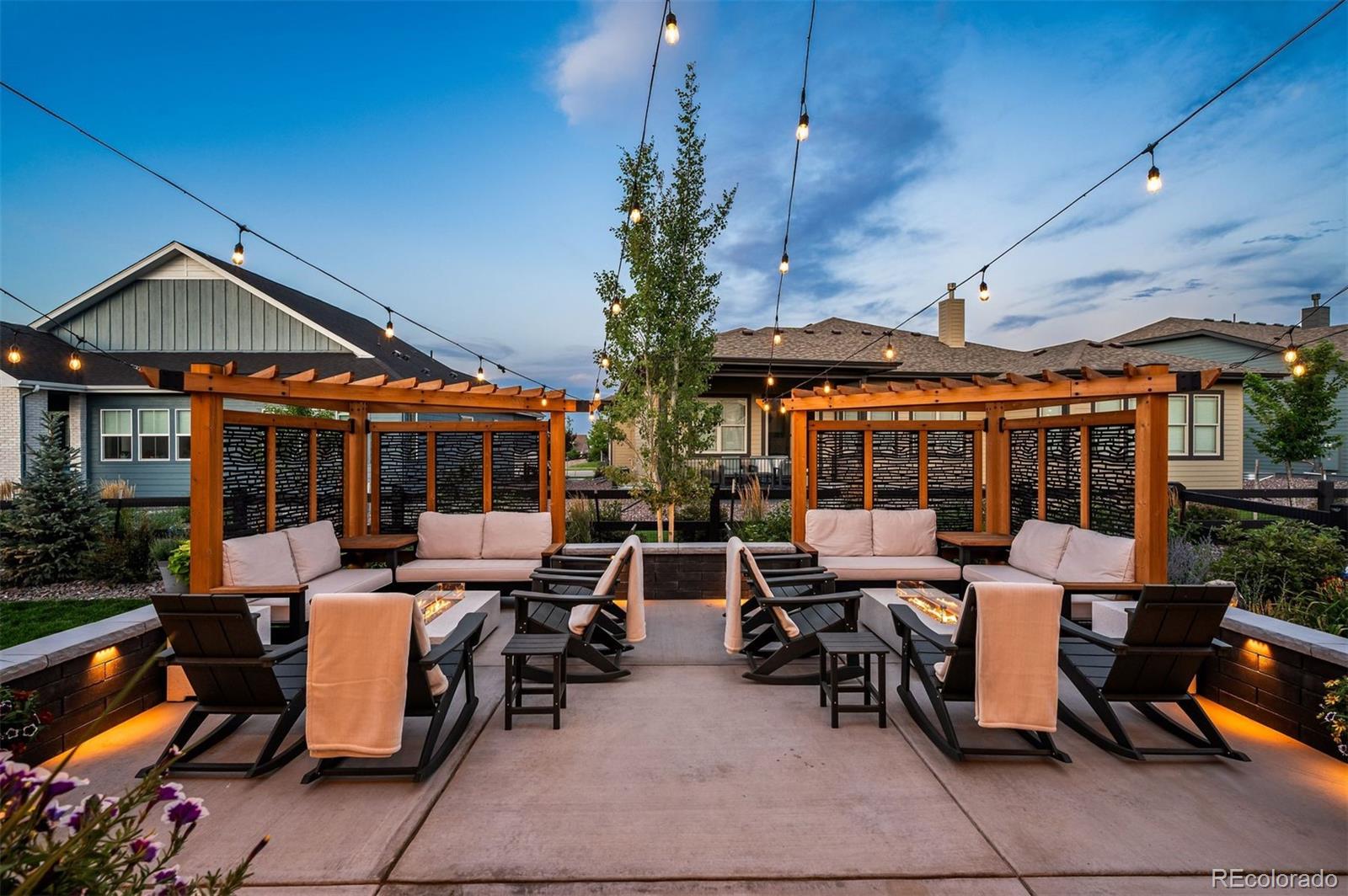 8758 S Quatar Street