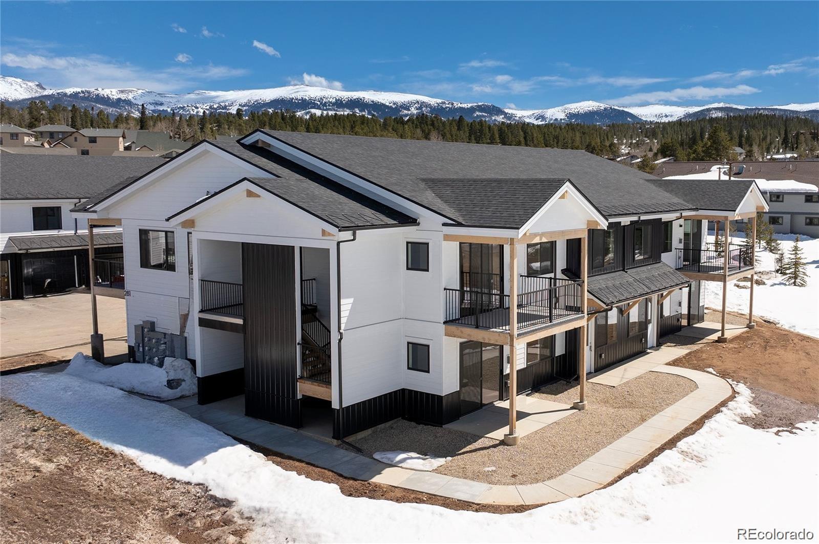 281 W Meadow Mile Unit: 4