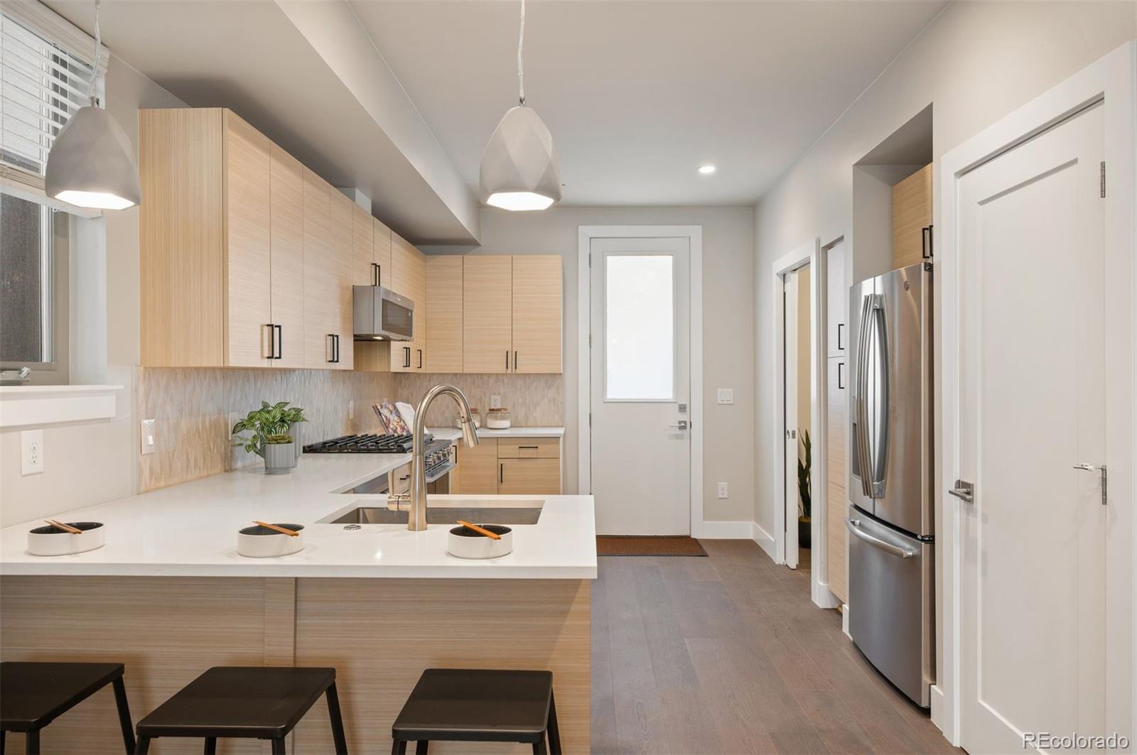 409 Harrison Street Unit: 2