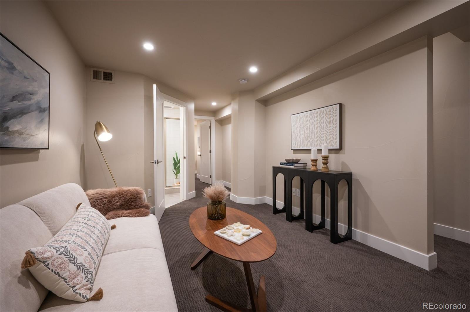 409 Harrison Street Unit: 2