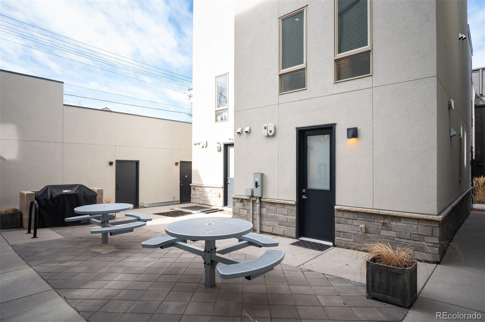 409 Harrison Street Unit: 2