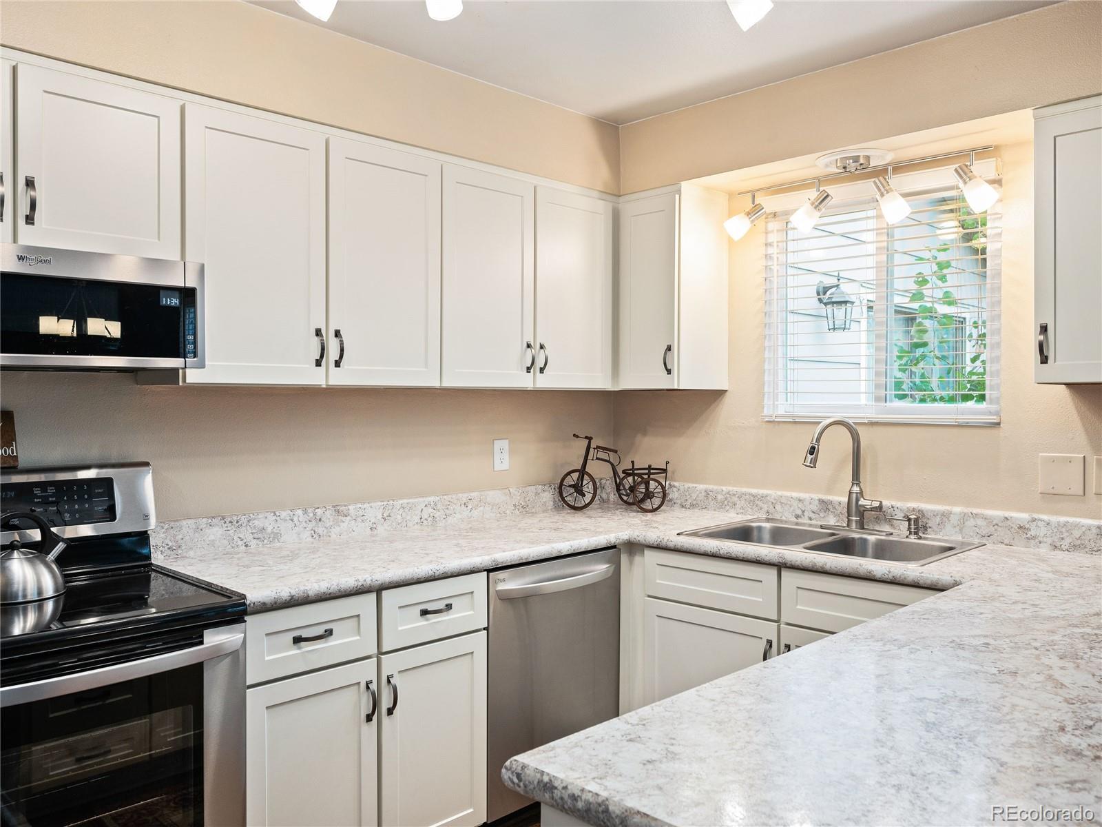 521 W Crestline Circle Unit: 10A3