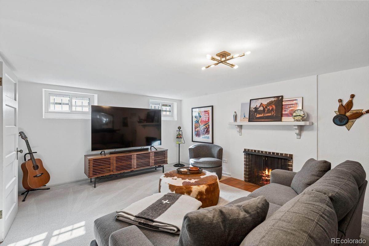 950 S Euclid Way