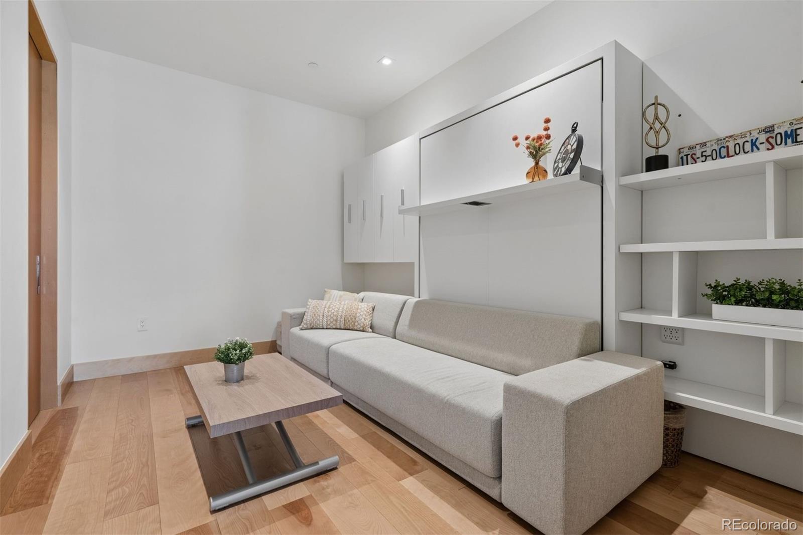 1155 Canyon Boulevard Unit: 209