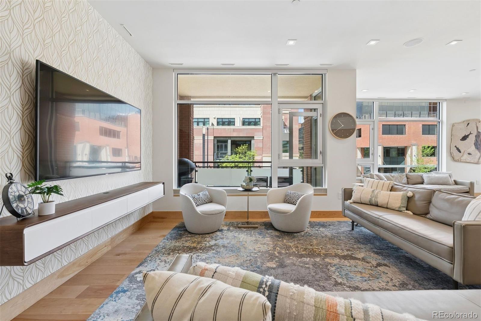 1155 Canyon Boulevard Unit: 209
