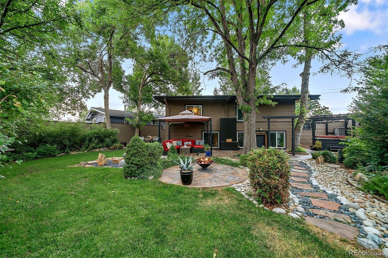 1415 S Jasmine Way