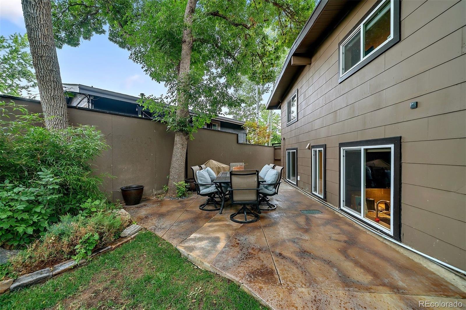 1415 S Jasmine Way