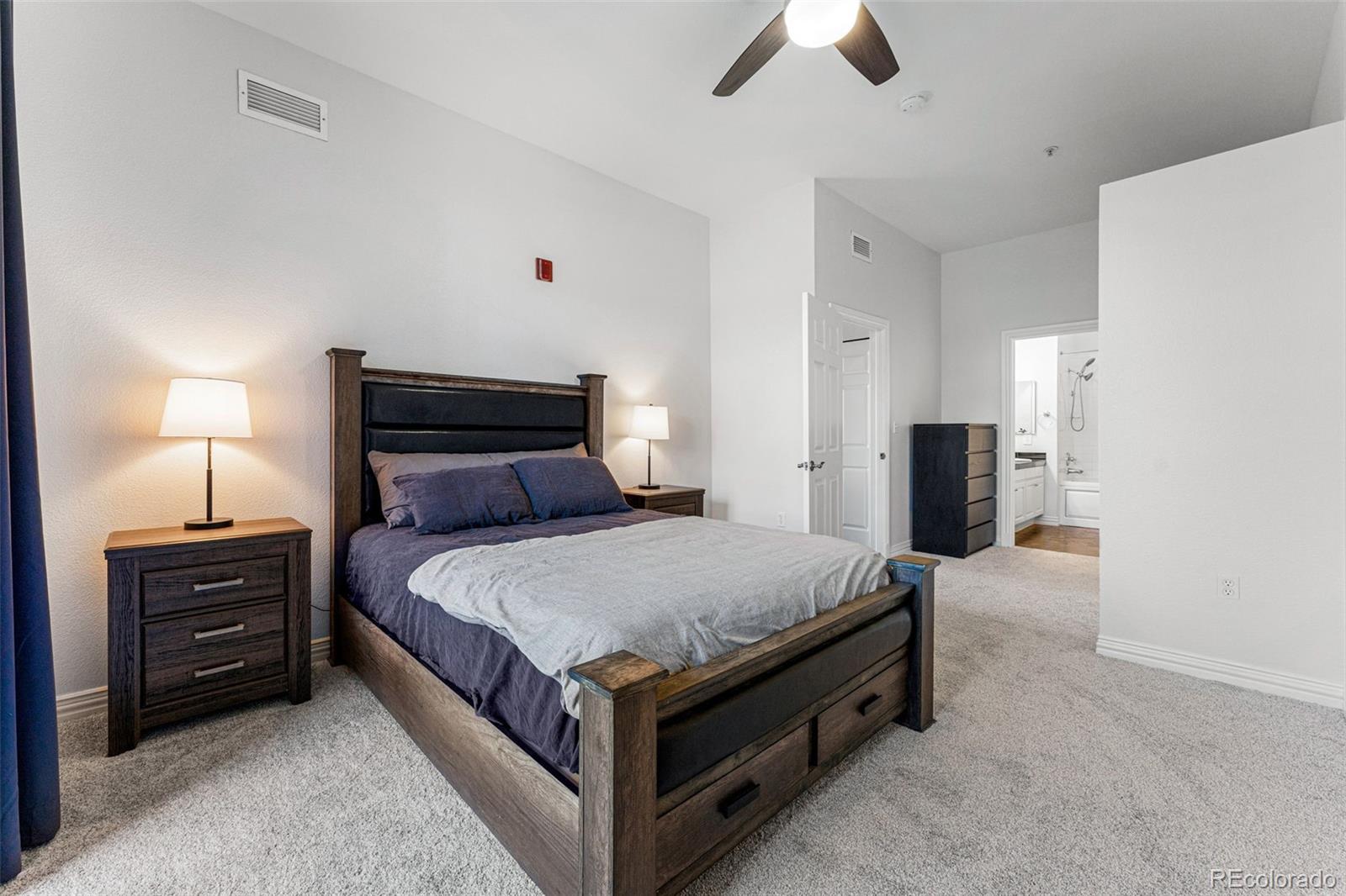277 N Broadway Unit: 207