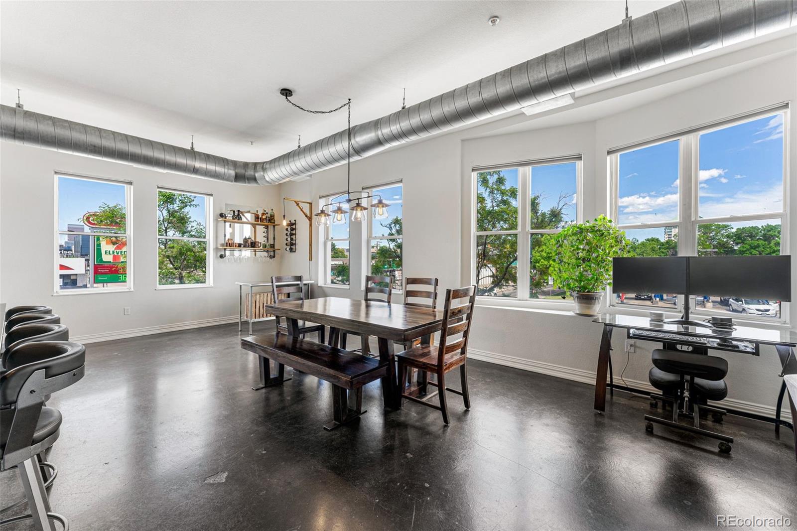 277 N Broadway Unit: 207