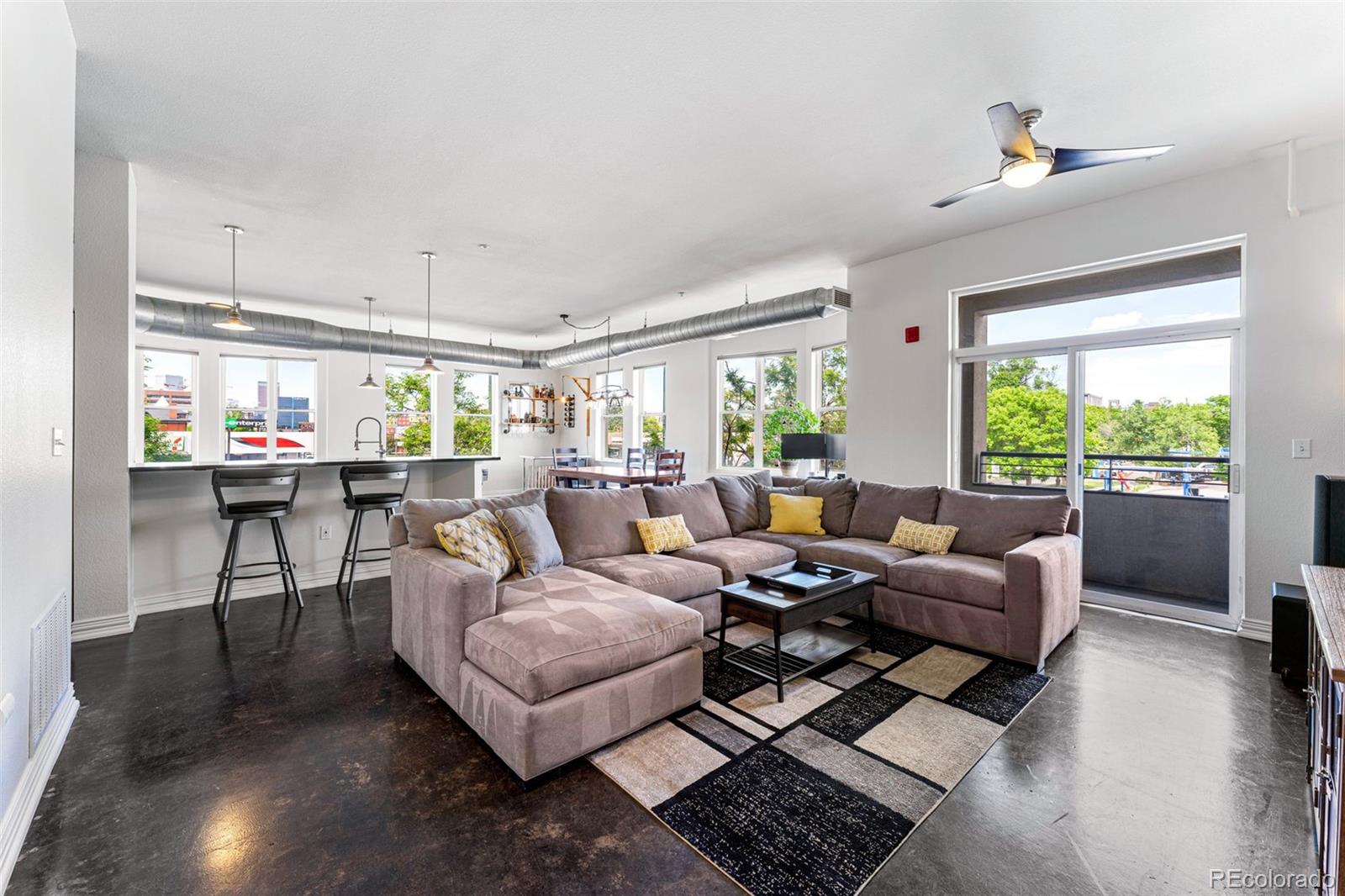 277 N Broadway Unit: 207
