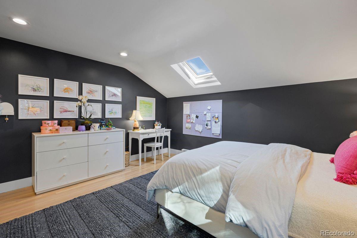 2250 Crestridge Drive