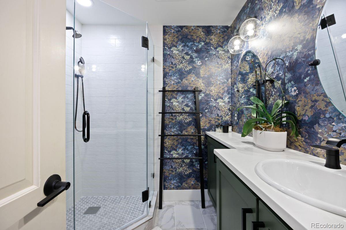 2250 Crestridge Drive