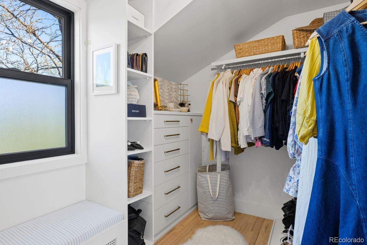 2250 Crestridge Drive