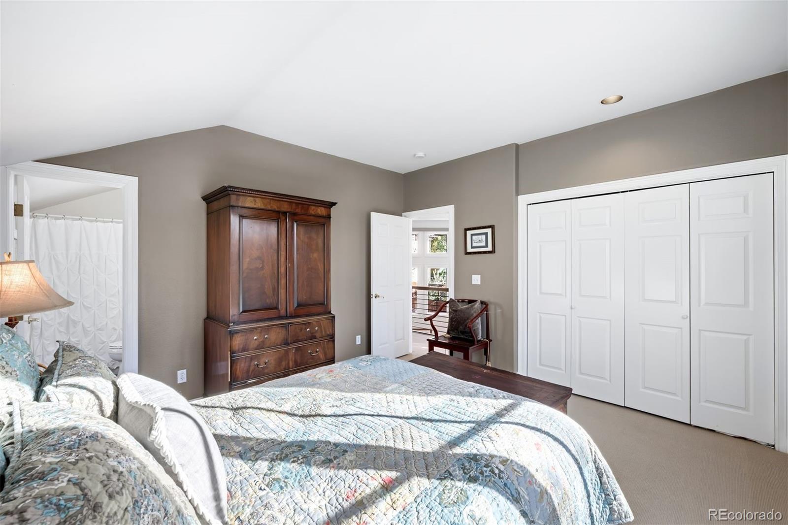 2735 E Wesley Avenue