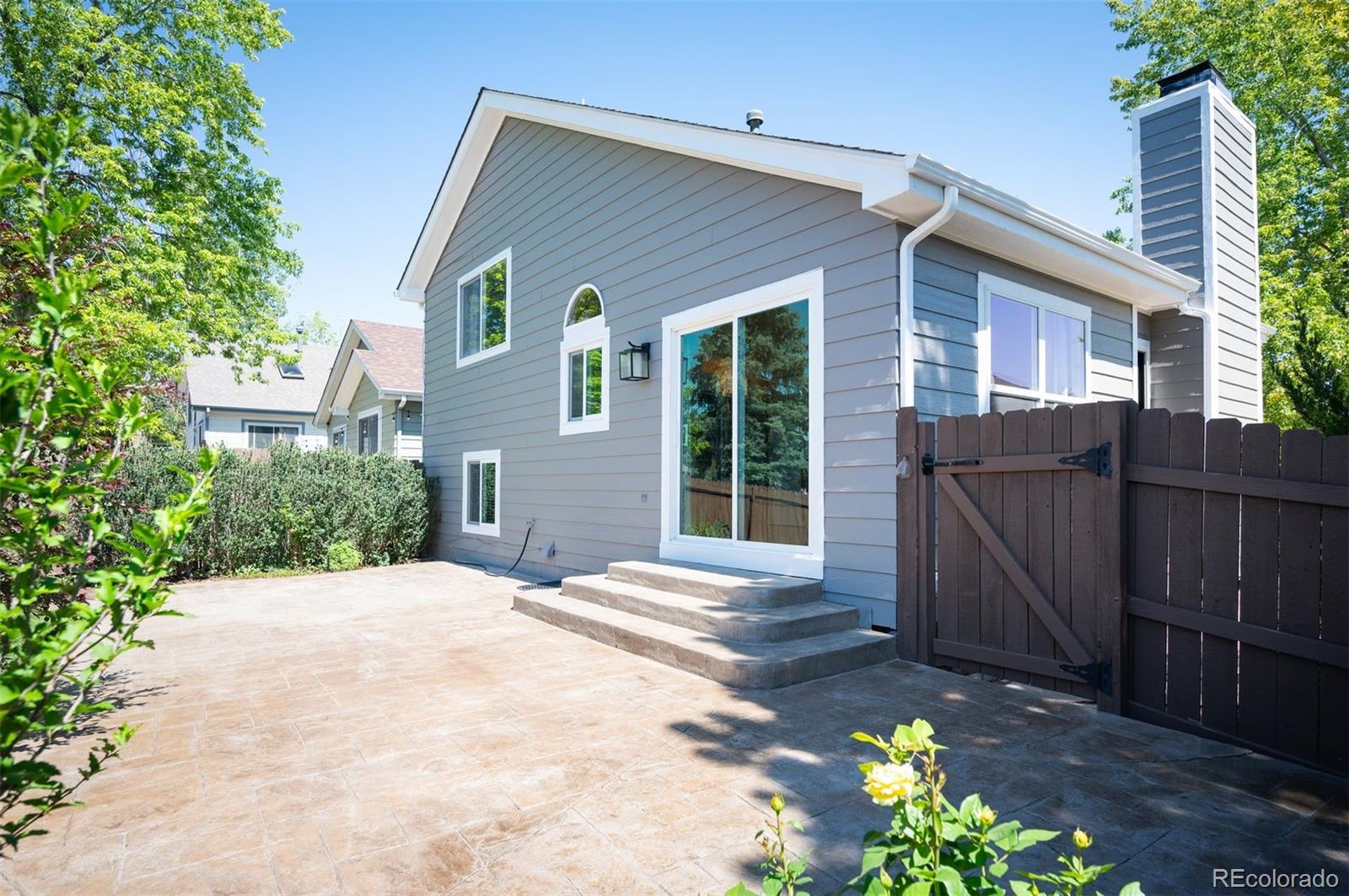 13328 Ash Circle
