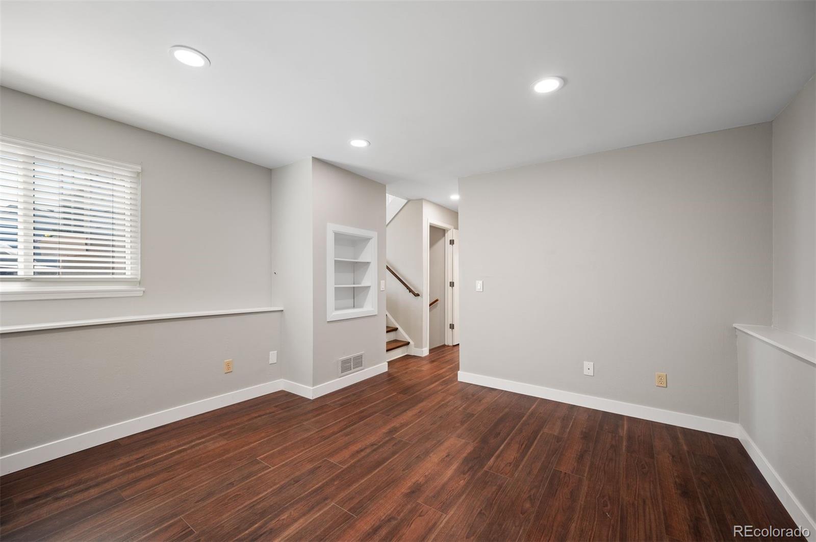 13328 Ash Circle