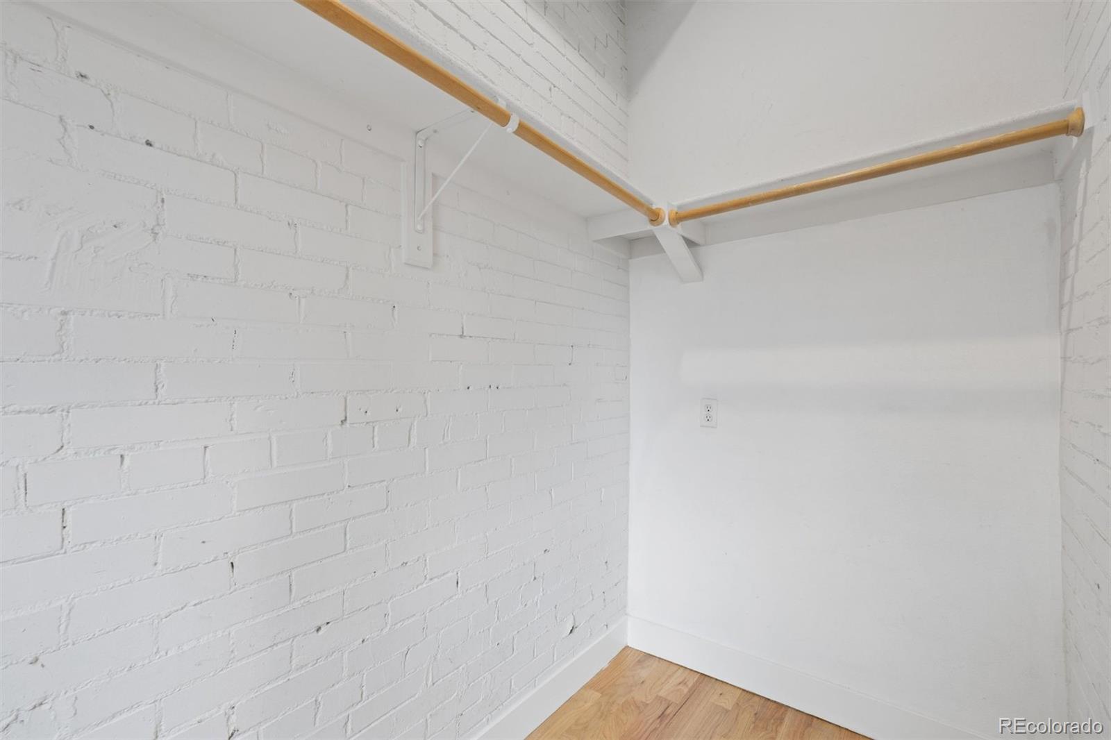 2440 W 33rd Avenue