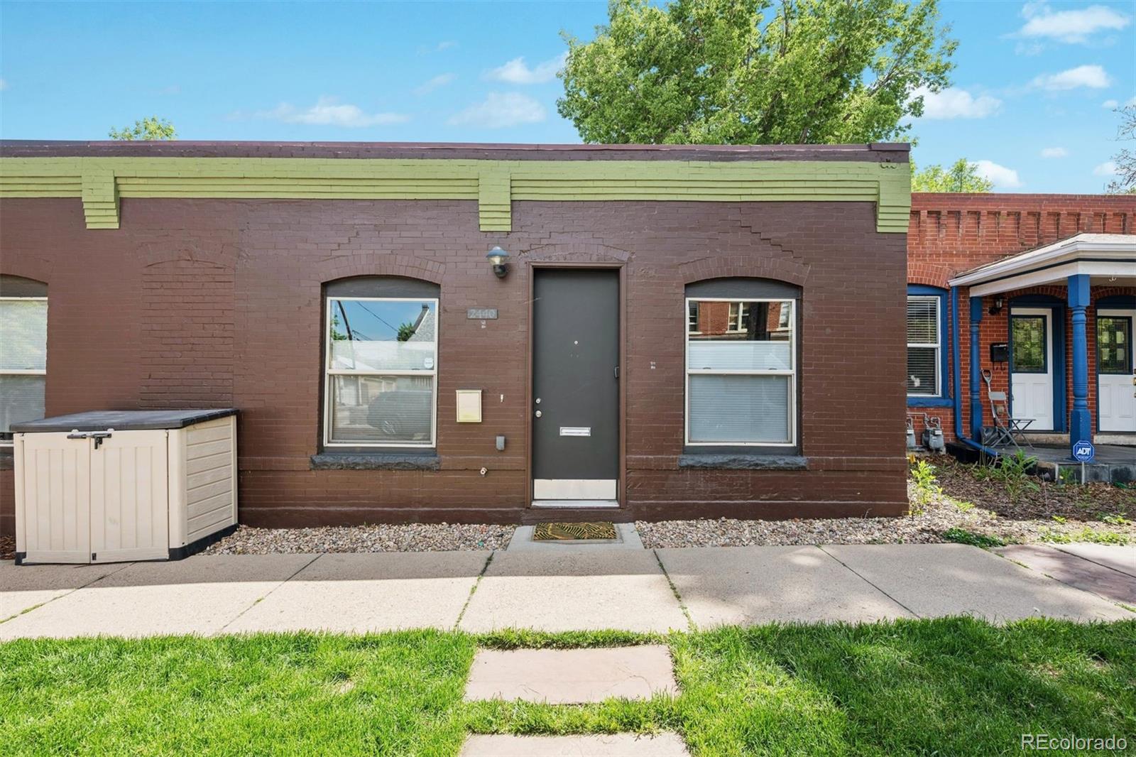 2440 W 33rd Avenue