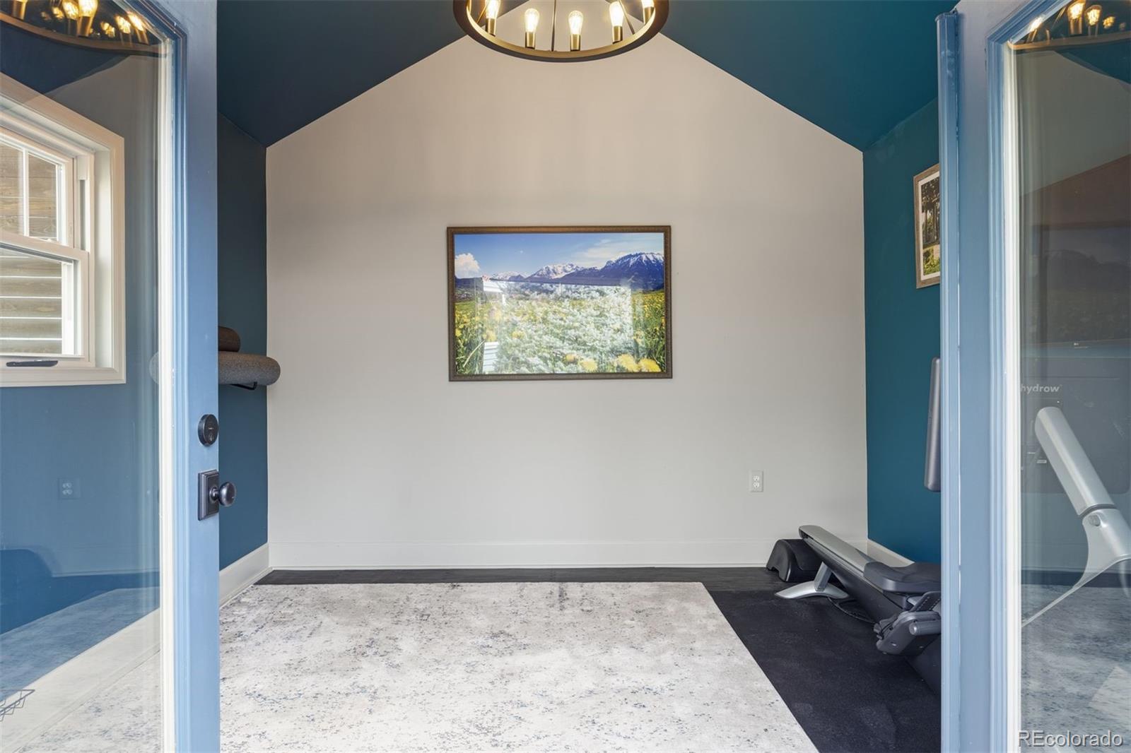 1550 S Saint Paul Street