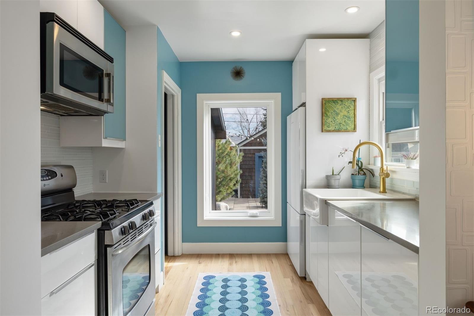 1550 S Saint Paul Street