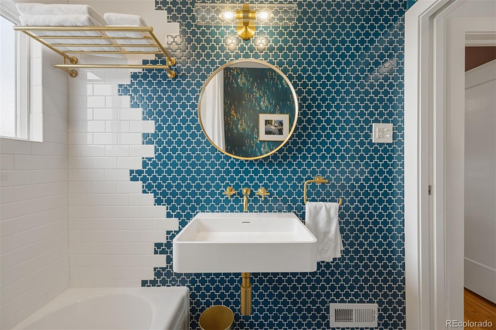 1550 S Saint Paul Street