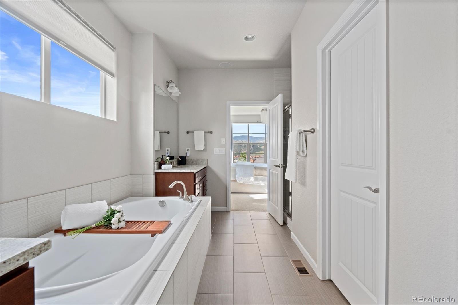 15290 W Baker Avenue