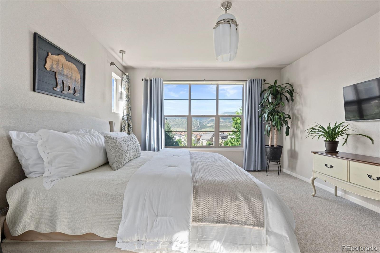 15290 W Baker Avenue