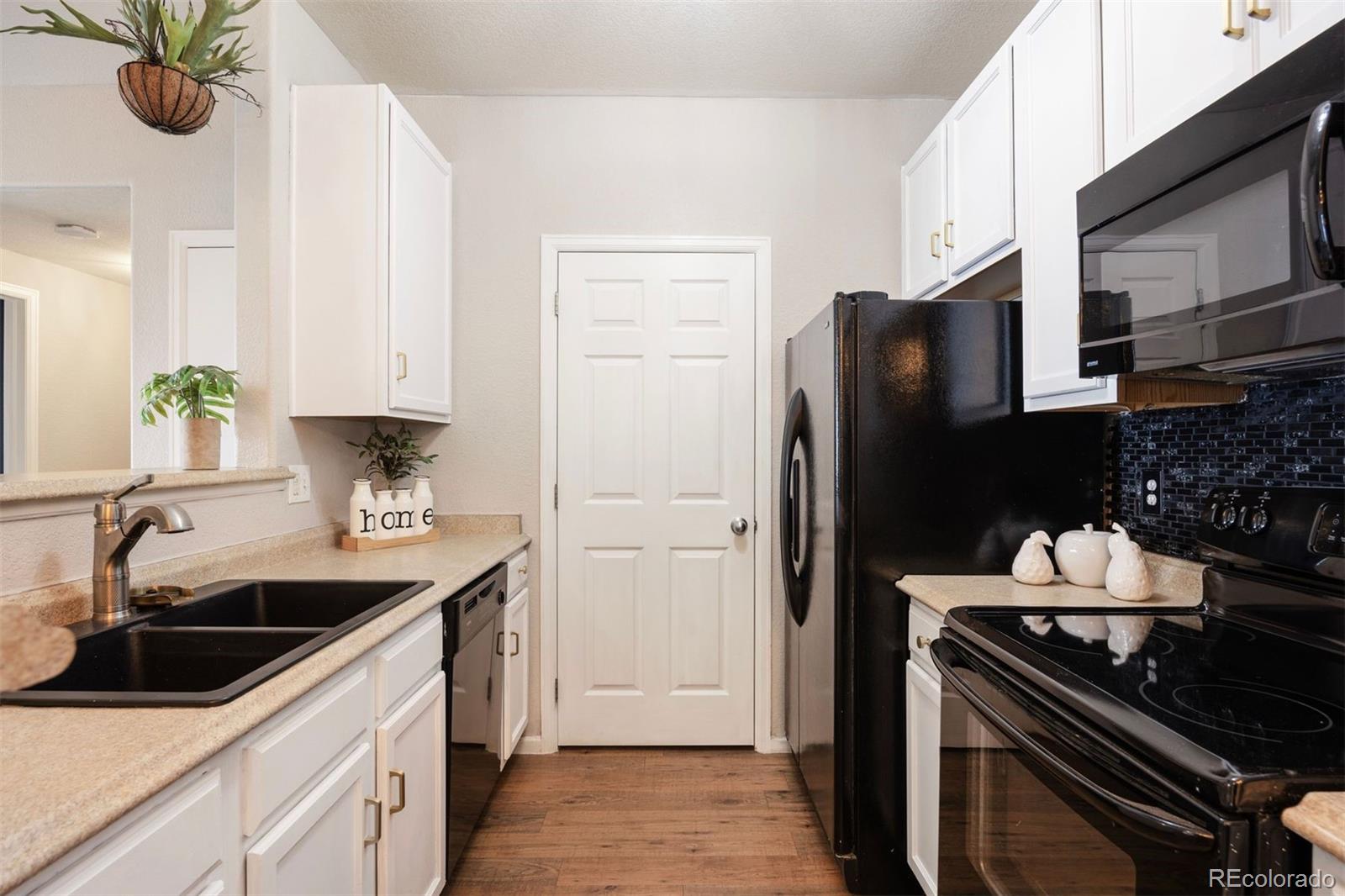15700 E Jamison Drive Unit: 7-205