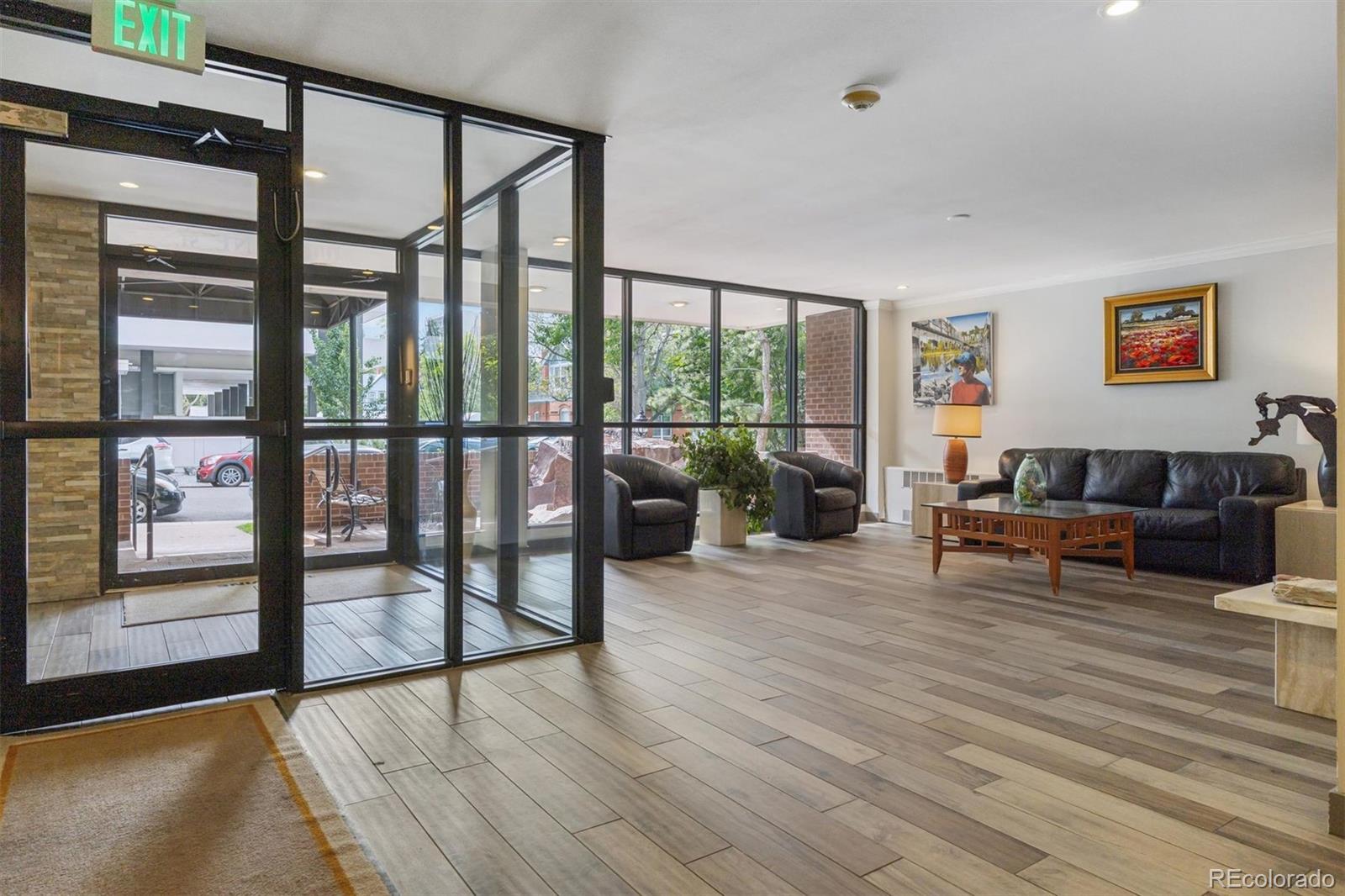 1200 Vine Street Unit: 3C