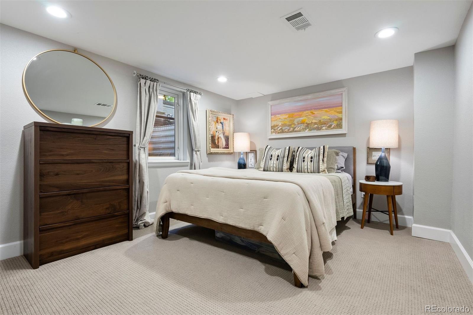 1059 S Williams Street