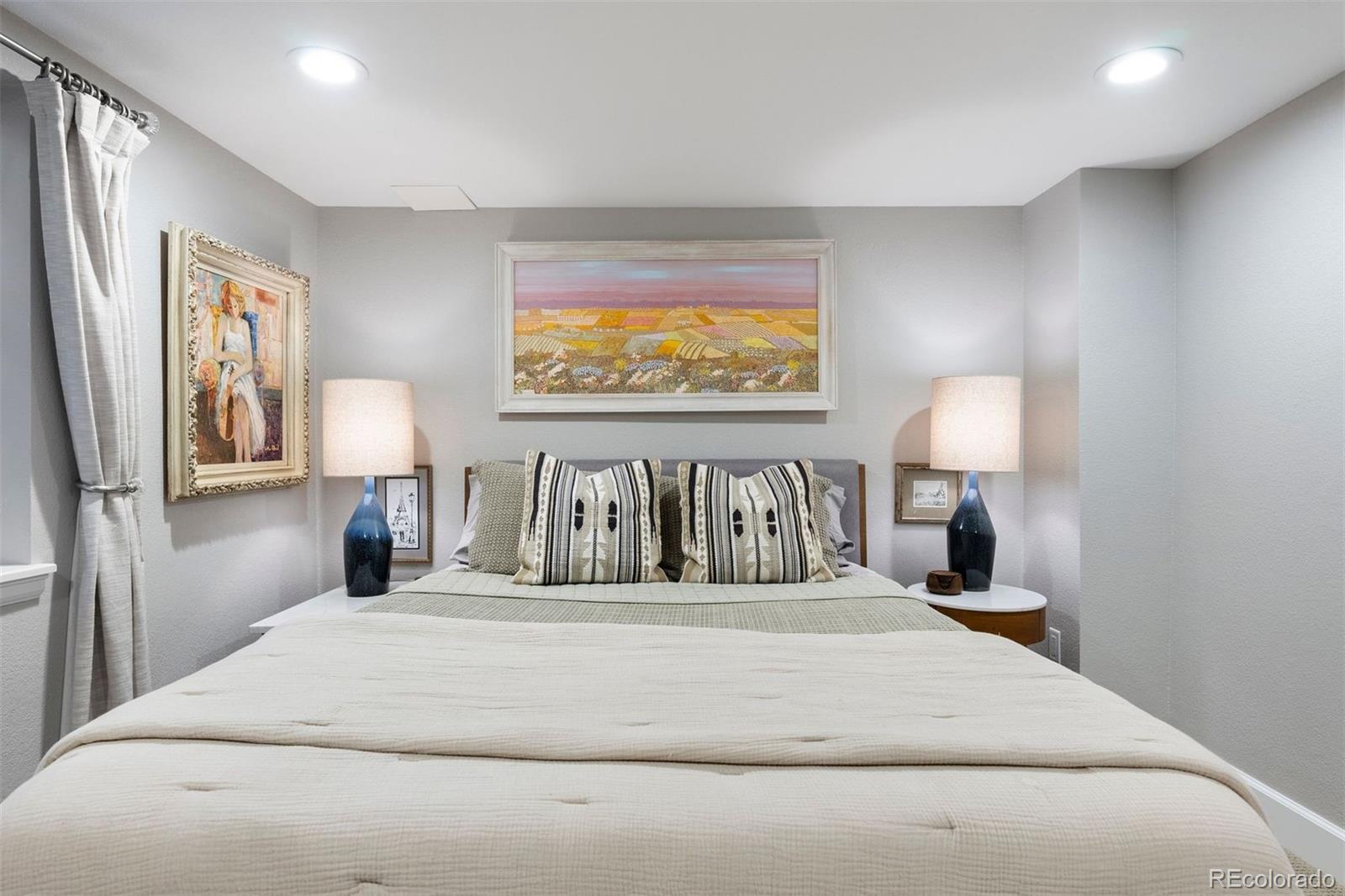 1059 S Williams Street