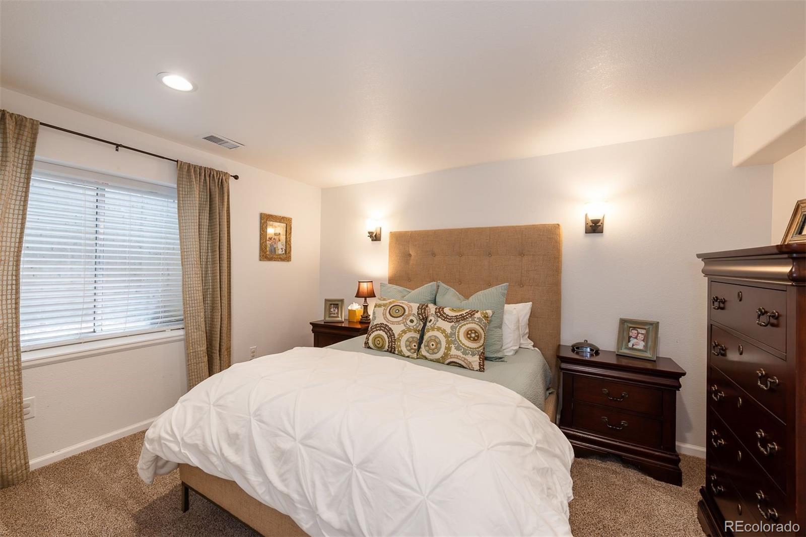 6269 Devinney Circle