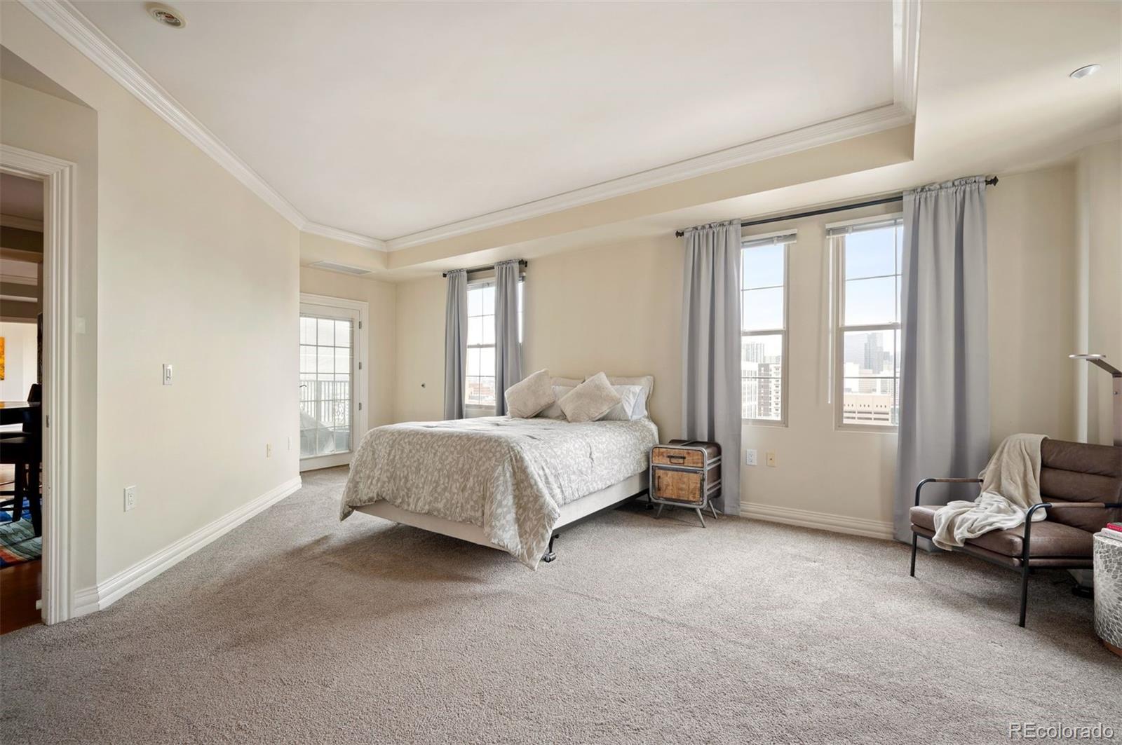 300 W 11th Avenue Unit: 15F