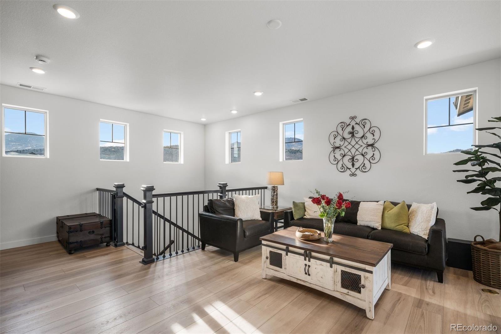 15475 W Columbia Avenue