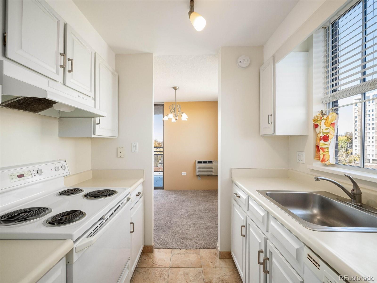 909 N Lafayette Street Unit: 802