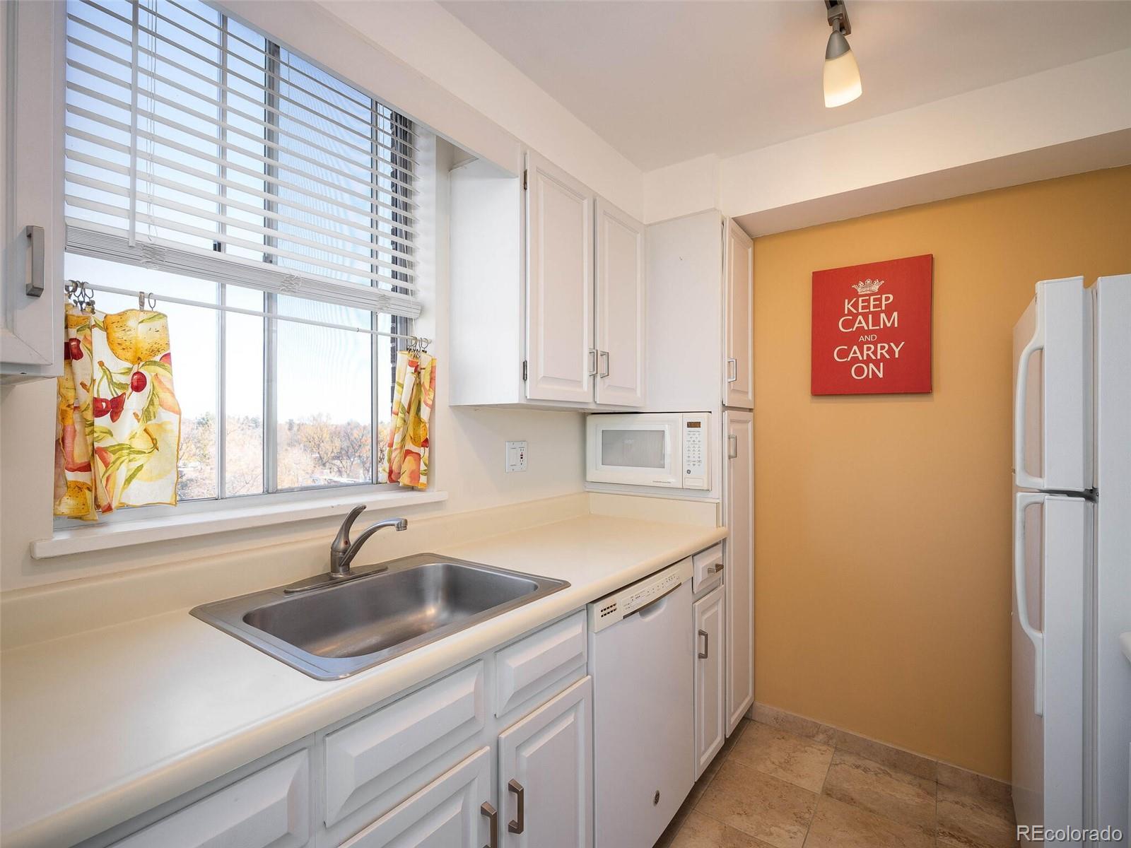 909 N Lafayette Street Unit: 802