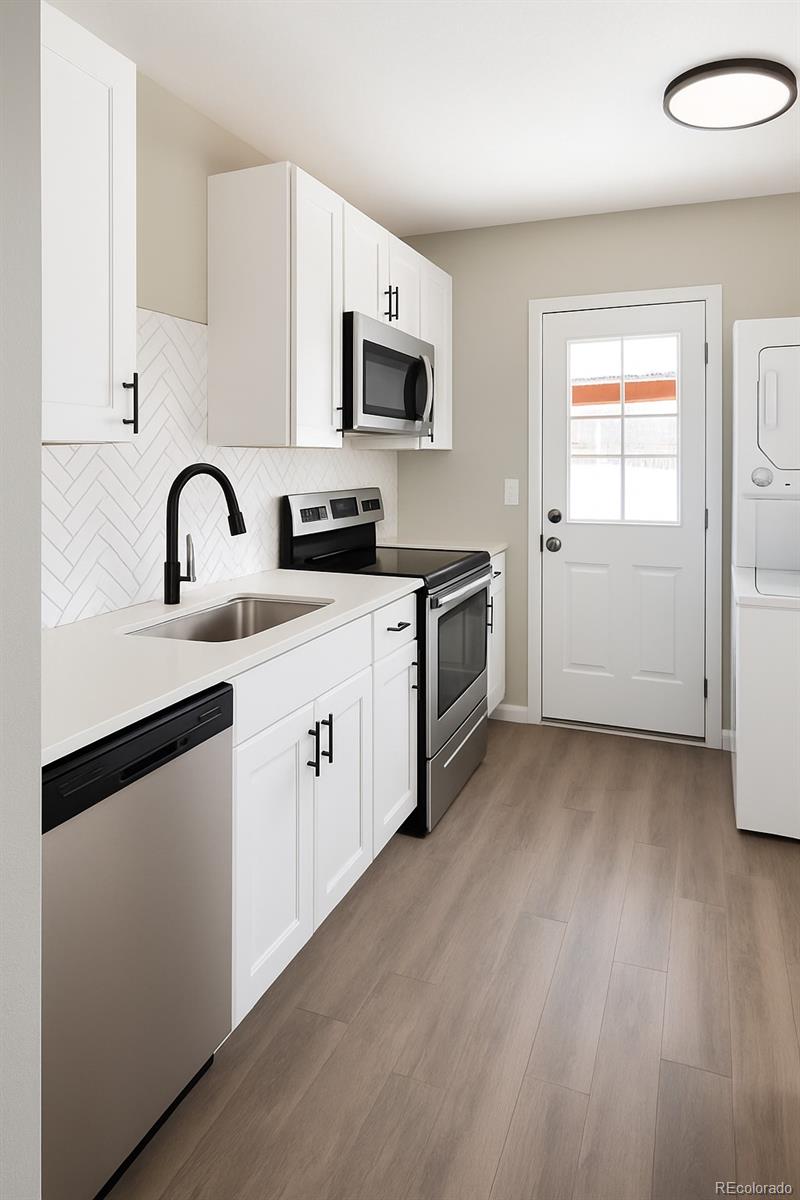 2910-2912 S Delaware Street