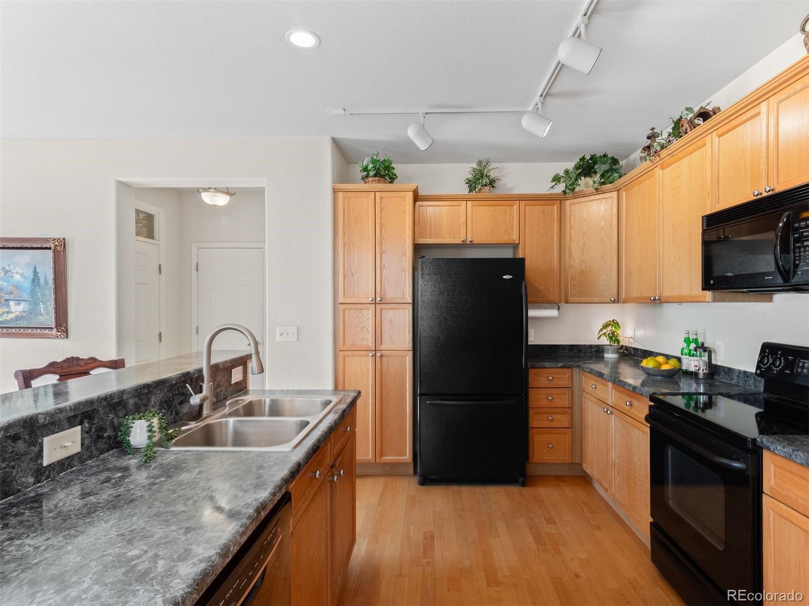 2240 S Vaughn Way Unit: 103