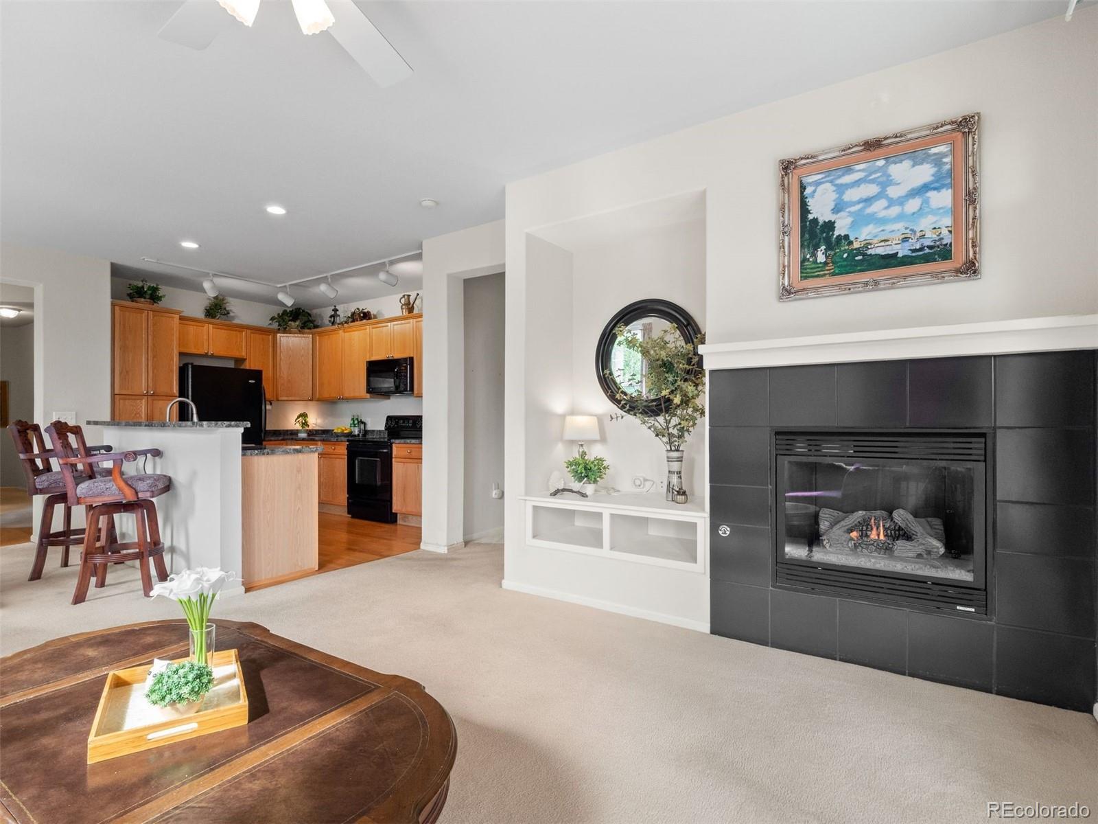 2240 S Vaughn Way Unit: 103
