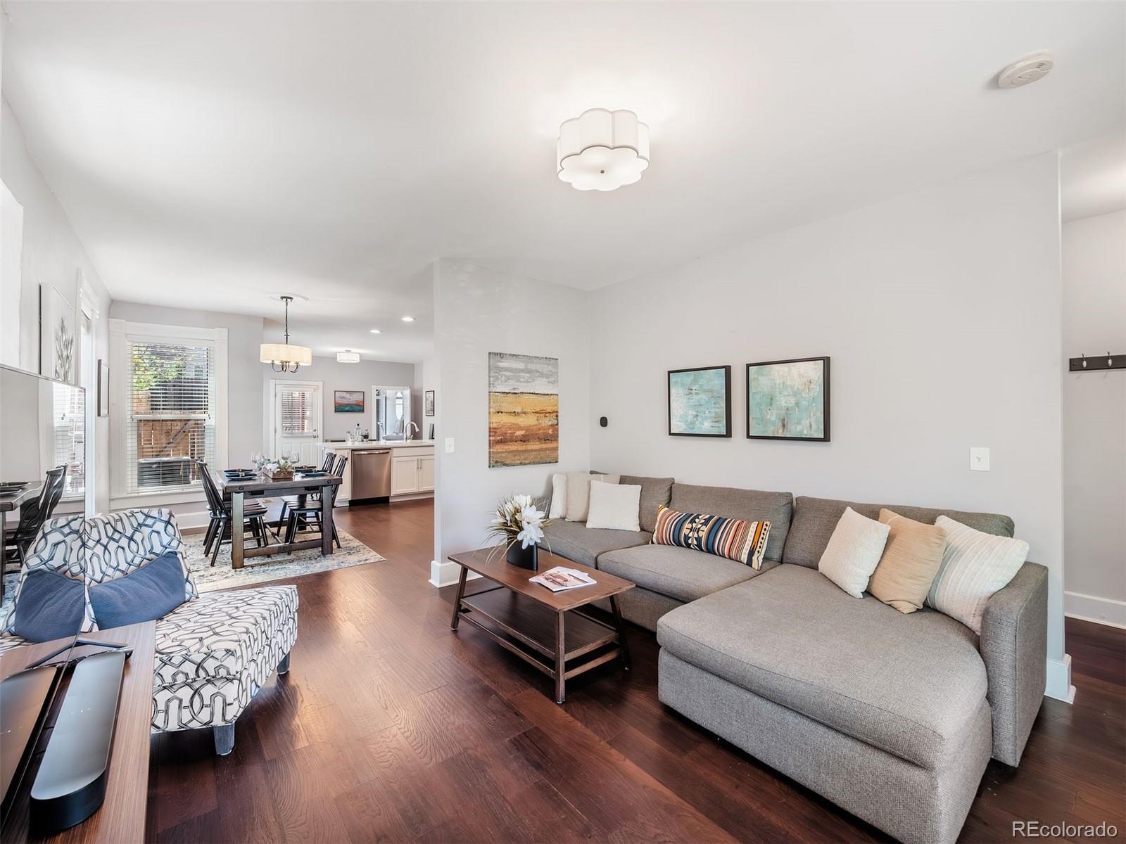 2560 River Drive