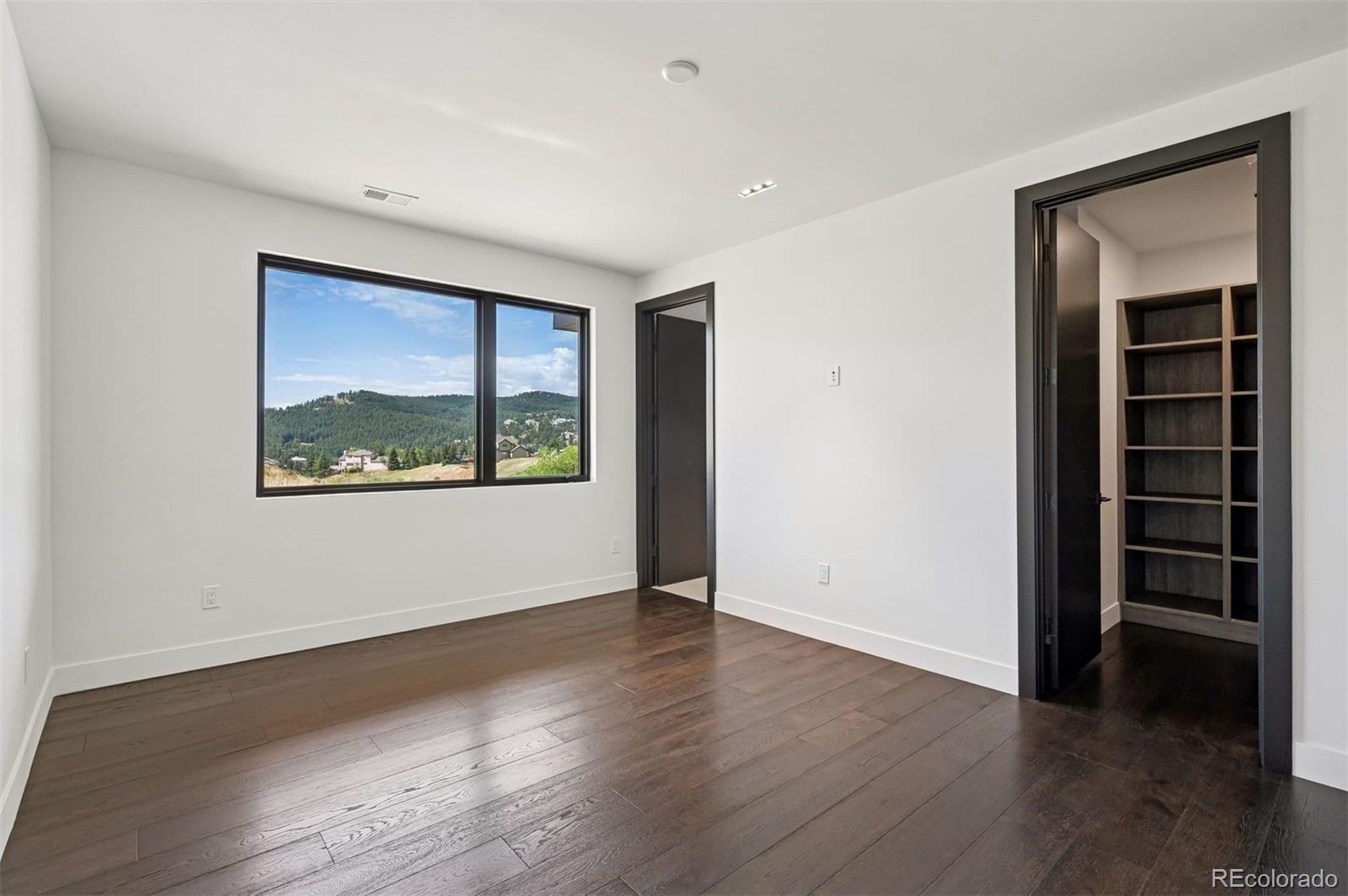 545 Strada Rossa Road