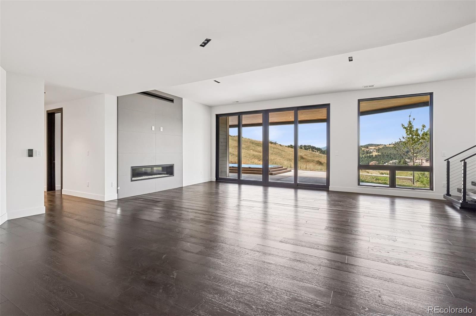 545 Strada Rossa Road