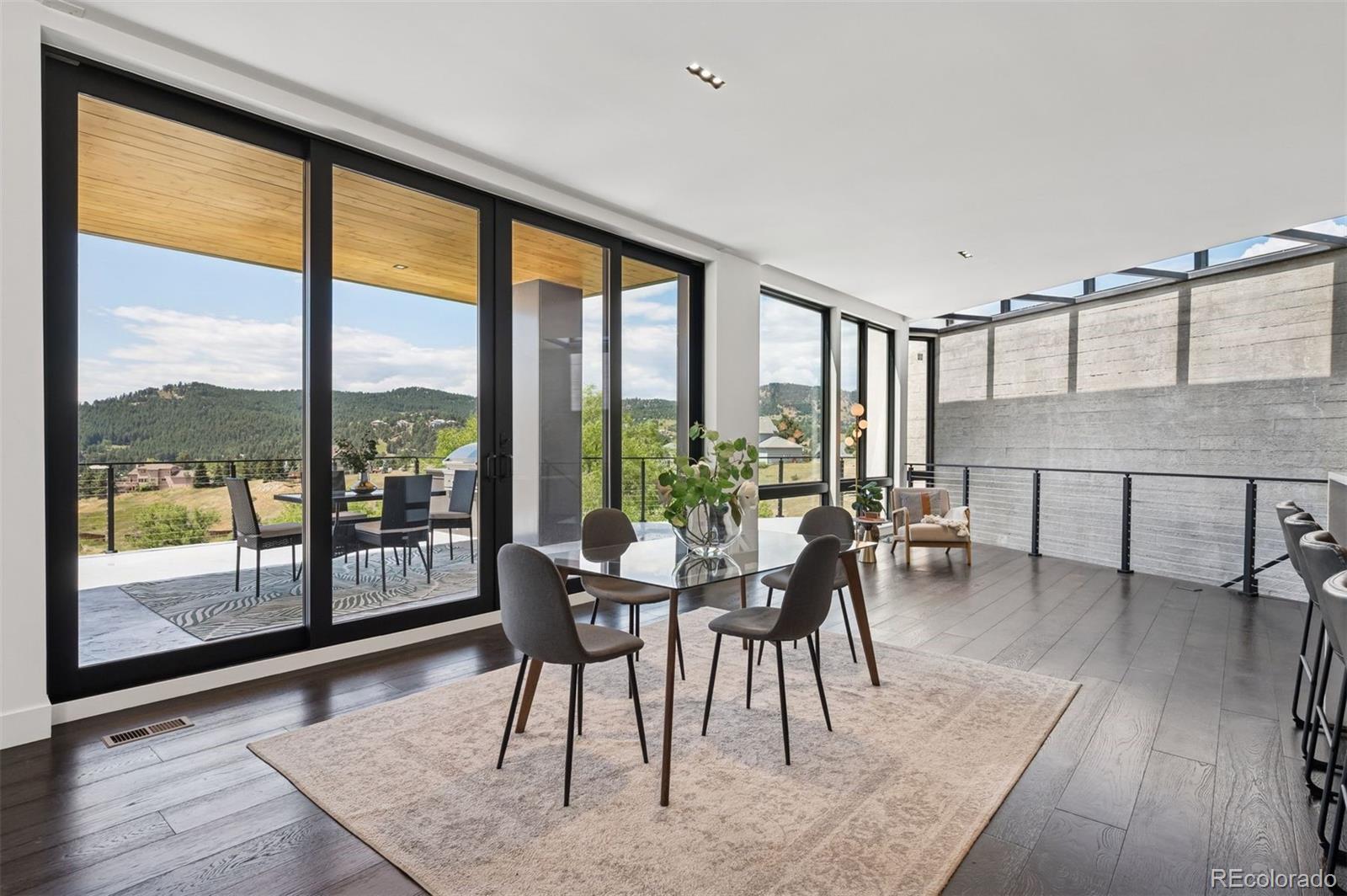 545 Strada Rossa Road