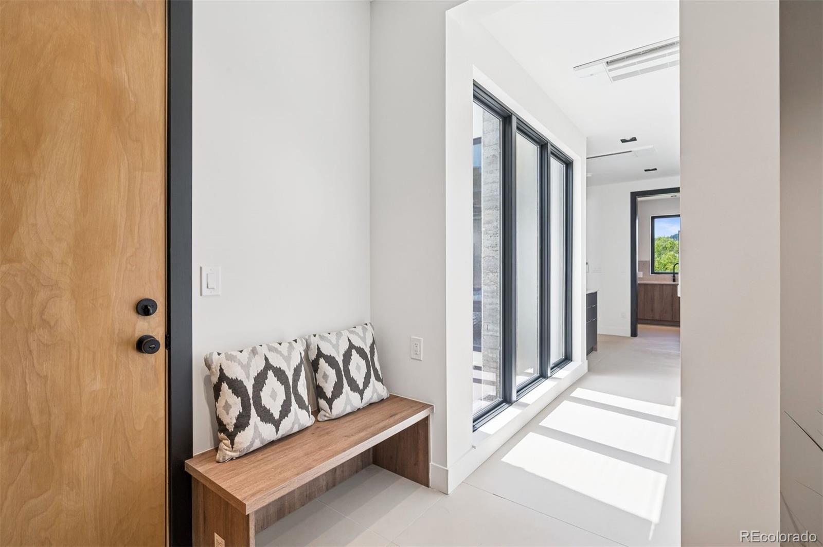 545 Strada Rossa Road