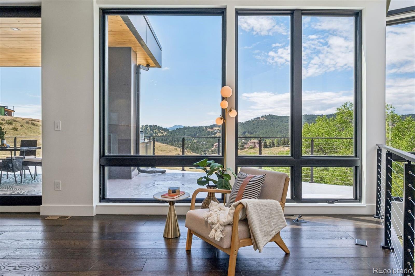 545 Strada Rossa Road