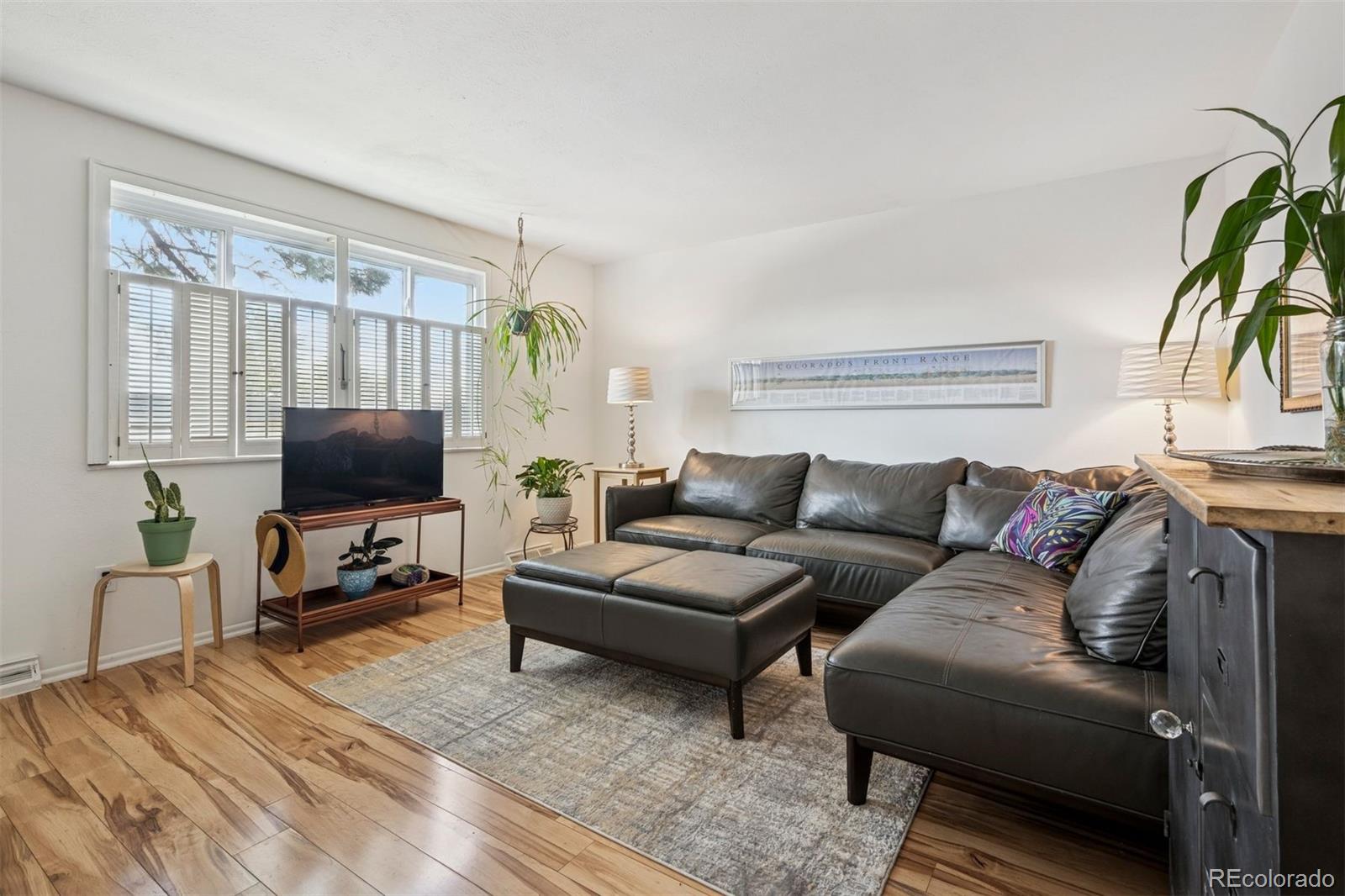 4808 E Hinsdale Place