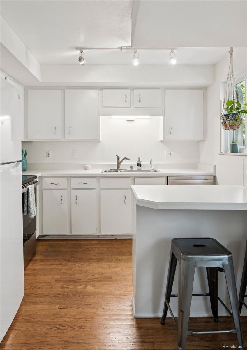 4808 E Hinsdale Place