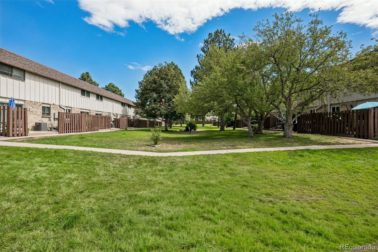 4808 E Hinsdale Place